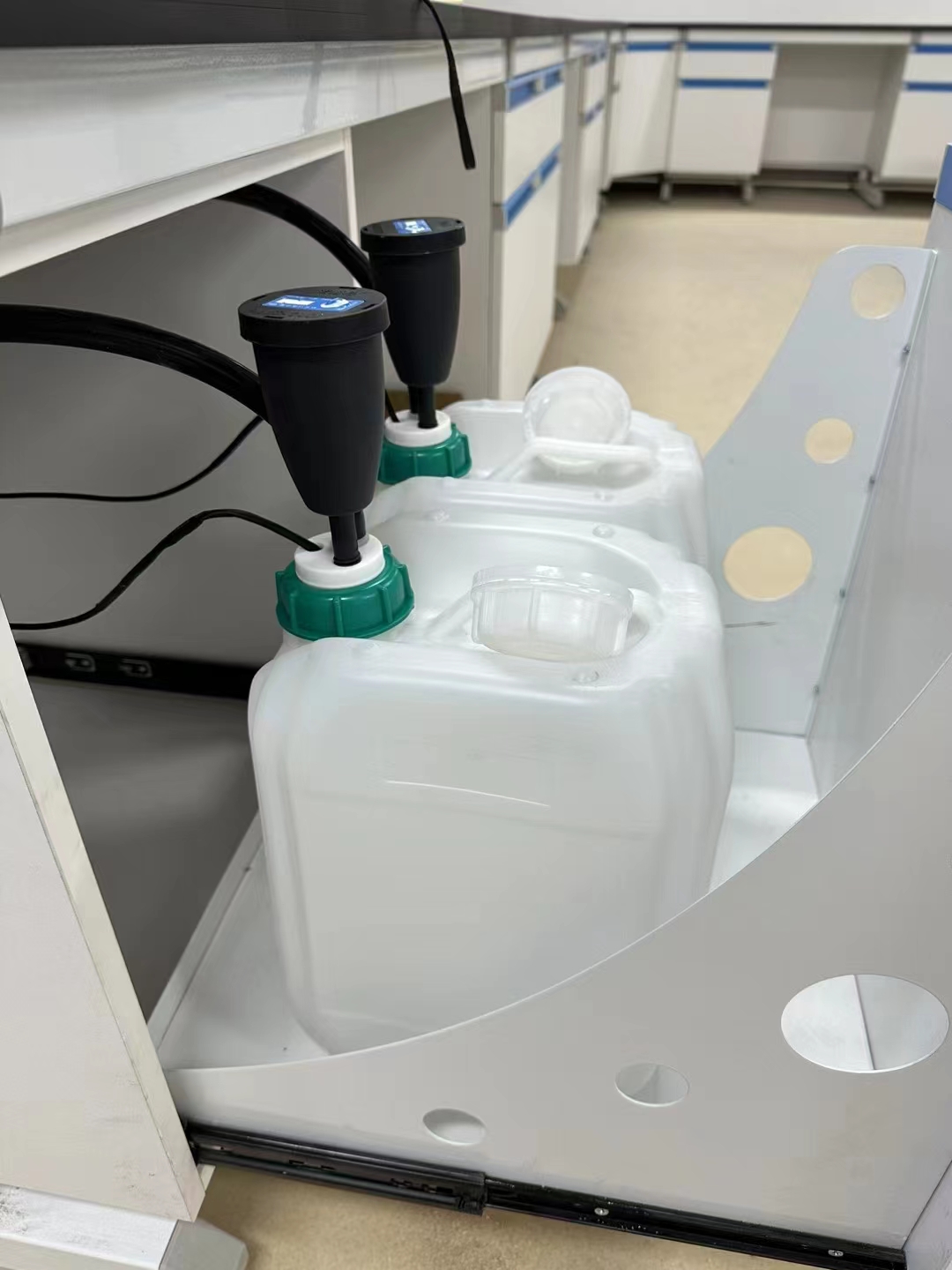 在線監控由第三方運營過程產生的廢液危險嗎？